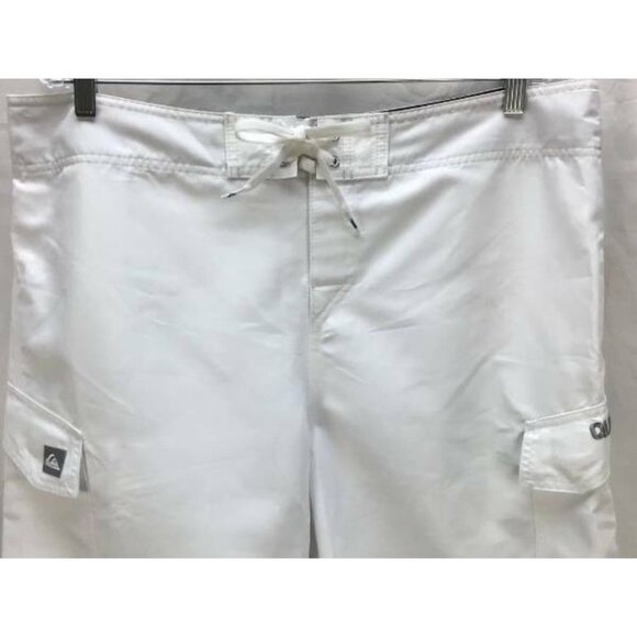 QuikSilver Swimwear 38 White Board Shorts High Rise Pockets Mens New 1273 - Picture 2 of 5